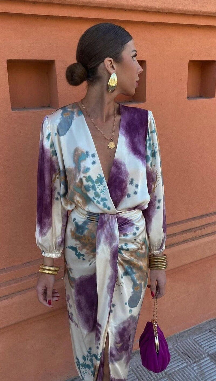 Amelia™ | Elegant Silk Dress with V-Neck