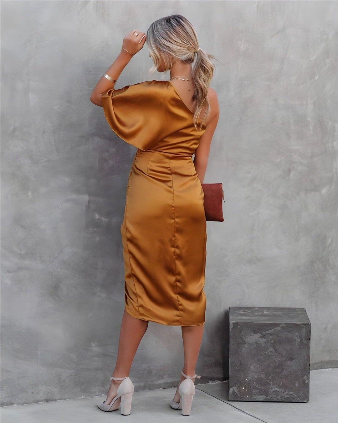 Ellie™ | Elegant Silk Dress with Slits